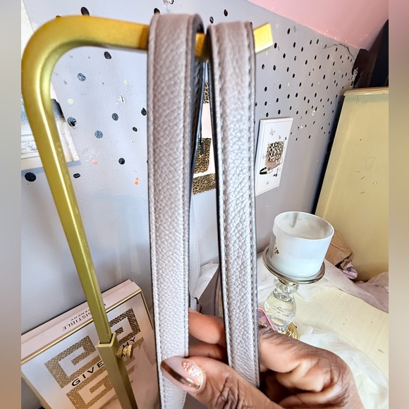 3 FER EUC Kate Spade Shoulder Bag in Soft Baby Pink - Picture 5 of 12